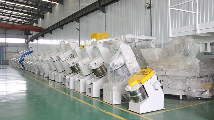 科尼樂傾斜式混合造粒機(jī) 科尼樂傾斜式混合造粒機(jī)